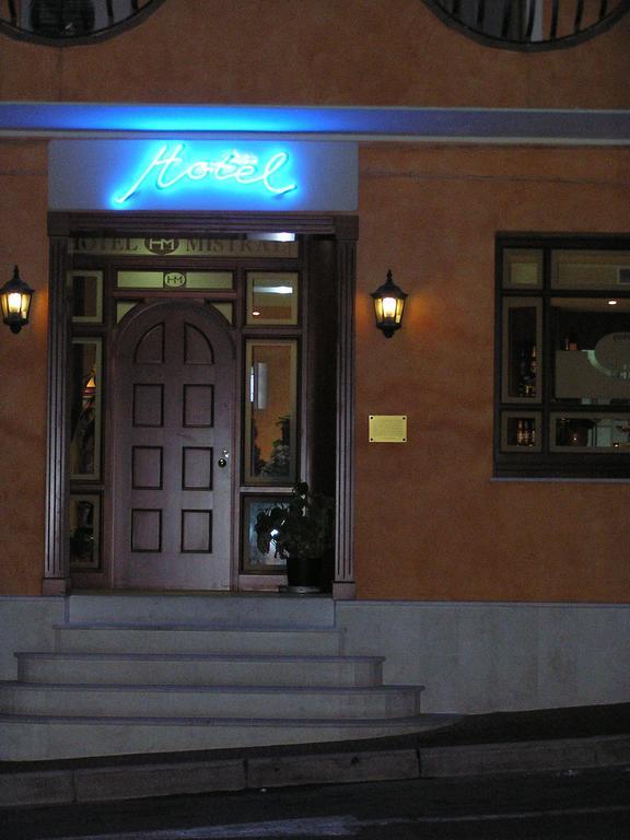 פורטוסקוזו Hotel Mistral מראה חיצוני תמונה