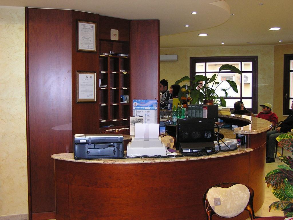 פורטוסקוזו Hotel Mistral מראה חיצוני תמונה