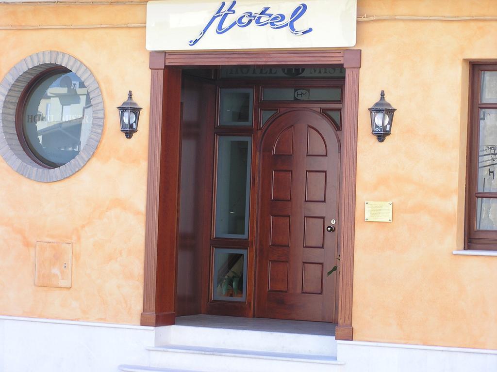 פורטוסקוזו Hotel Mistral מראה חיצוני תמונה
